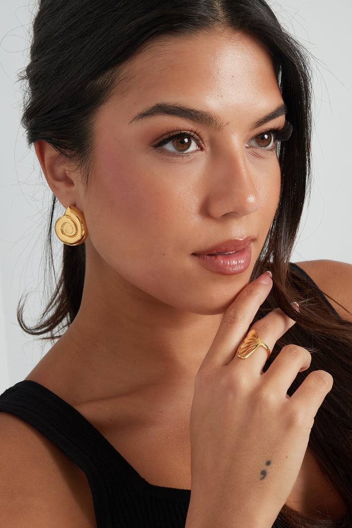 The Coral Earrings